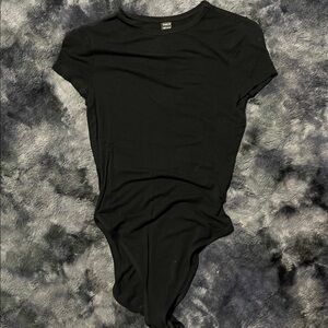 SHEIN Black Short Sleeve Bodysuit